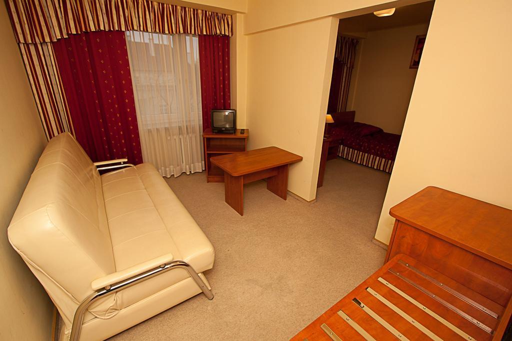 Hotel Accademia Ostrowiec Świetokrzyski Quarto foto