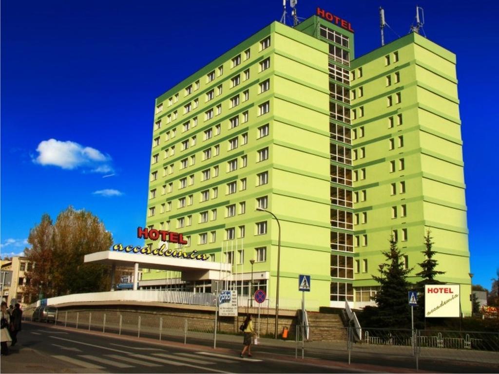 Hotel Accademia Ostrowiec Świetokrzyski Exterior foto