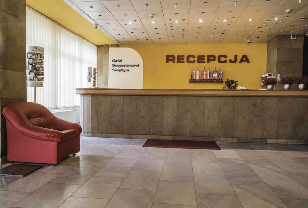 Hotel Accademia Ostrowiec Świetokrzyski Exterior foto